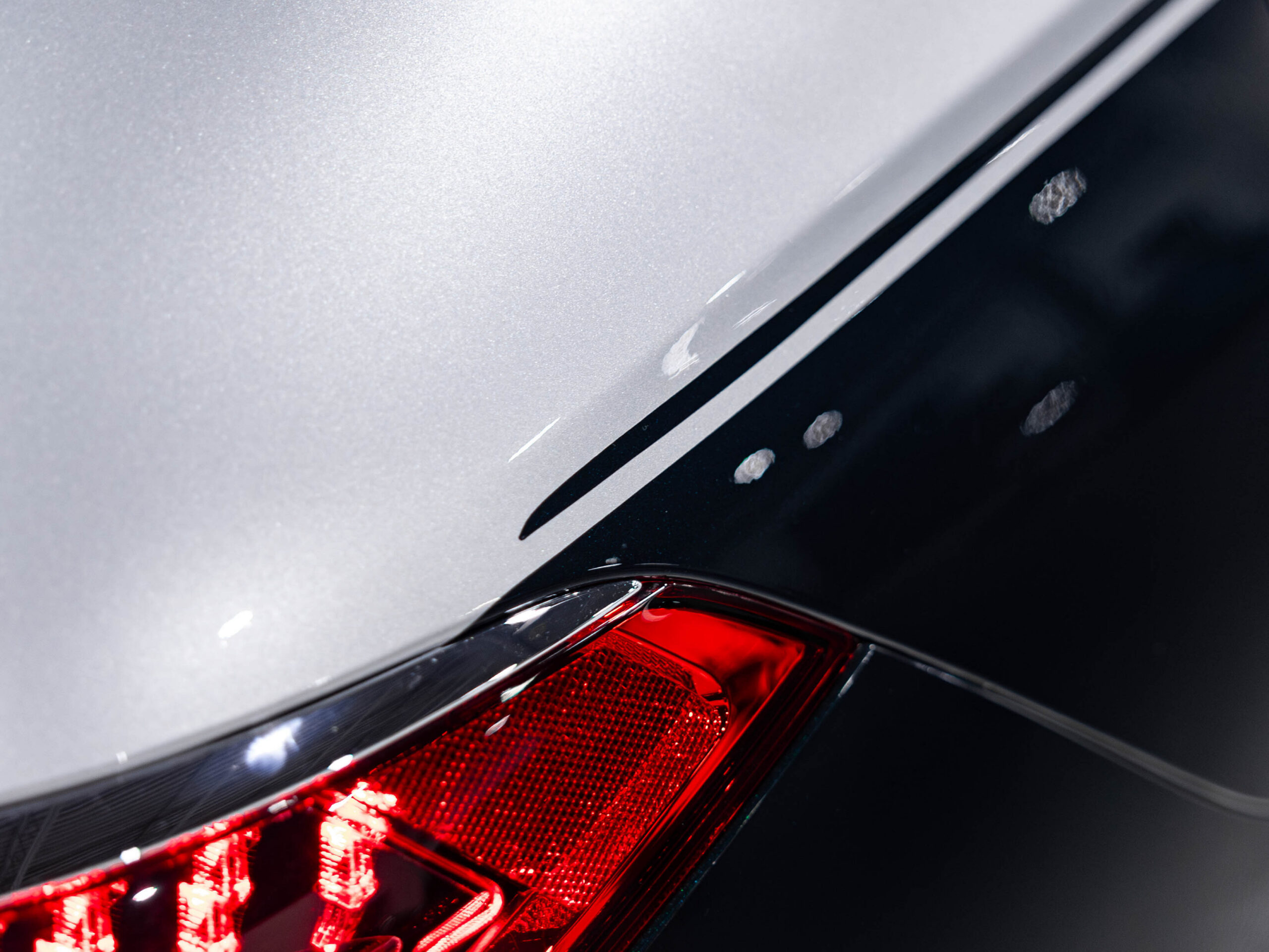 Quarter panel coloured PPF pinstripe detail Mercedes S580 Emerald Green Markham
